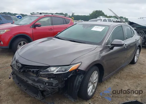 2022 Toyota Camry Le из США, поврежденный, VIN 4T1C11AK8NU650500